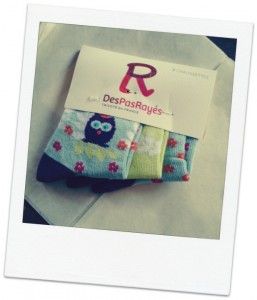 chaussettes des pas rayés